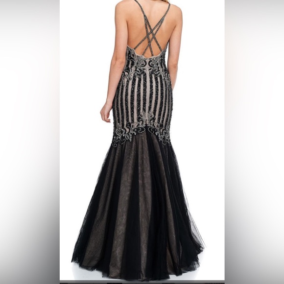 Evening gown✨ - Picture 9 of 10